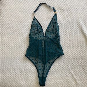 NWOT- black ivy (Green) logo v-wire Teddy lingerie